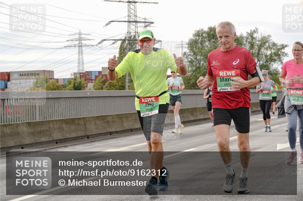 03.10.2025 - Köhlbrandbrückenlauf Michael Burmester http://msf.ph/oto/9162312 03.10.2025 16:04:49 Position 3 8845, 8615, 8810 meine-sportfotos.de