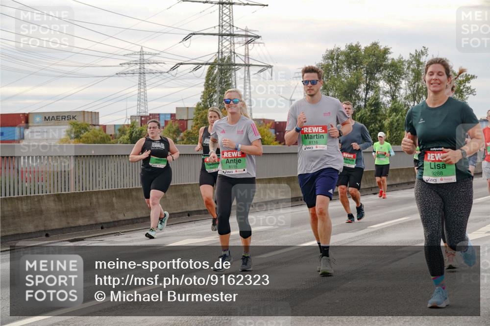 03.10.2025 - Köhlbrandbrückenlauf Michael Burmester http://msf.ph/oto/9162323 03.10.2025 16:04:54 Position 3 8115, 8116, 9288 meine-sportfotos.de