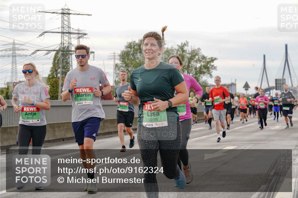 03.10.2025 - Köhlbrandbrückenlauf Michael Burmester http://msf.ph/oto/9162324 03.10.2025 16:04:55 Position 3 8115, 8116, 9288, 0 meine-sportfotos.de