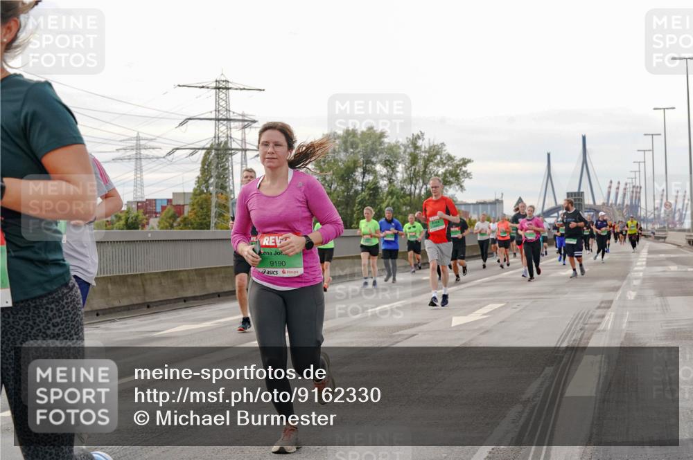 03.10.2025 - Köhlbrandbrückenlauf Michael Burmester http://msf.ph/oto/9162330 03.10.2025 16:04:56 Position 3 9190 meine-sportfotos.de
