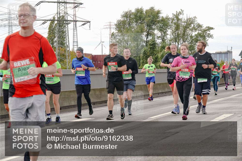 03.10.2025 - Köhlbrandbrückenlauf Michael Burmester http://msf.ph/oto/9162338 03.10.2025 16:05:00 Position 3 8460, 9548, 8141, 7649 meine-sportfotos.de