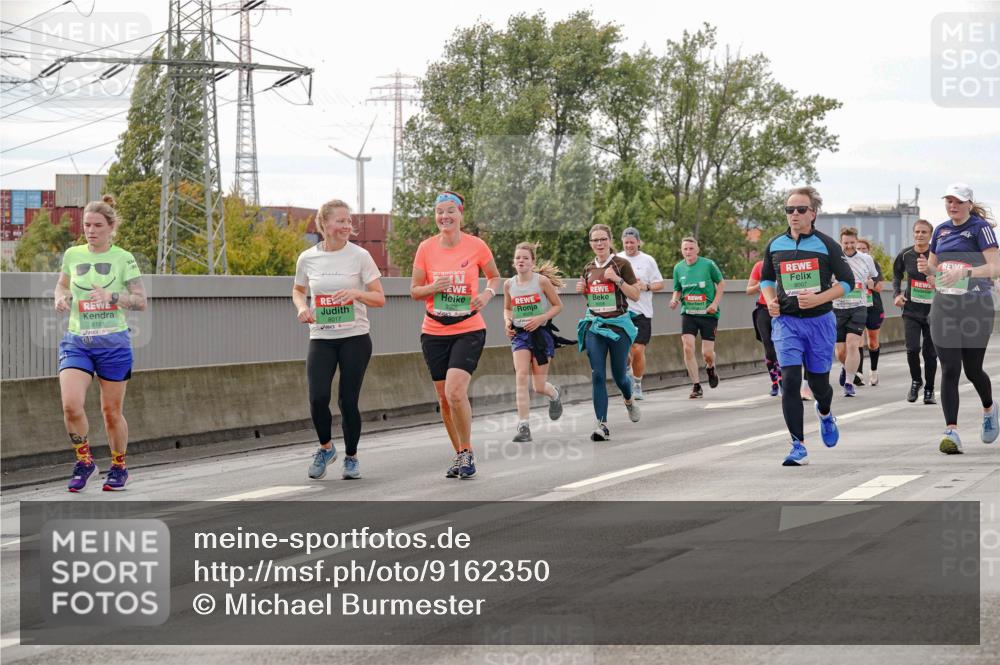 03.10.2025 - Köhlbrandbrückenlauf Michael Burmester http://msf.ph/oto/9162350 03.10.2025 16:05:05 Position 3 8181, 8017, 8007 meine-sportfotos.de