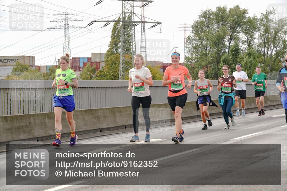 03.10.2025 - Köhlbrandbrückenlauf Michael Burmester http://msf.ph/oto/9162352 03.10.2025 16:05:06 Position 3 8181, 8017 meine-sportfotos.de