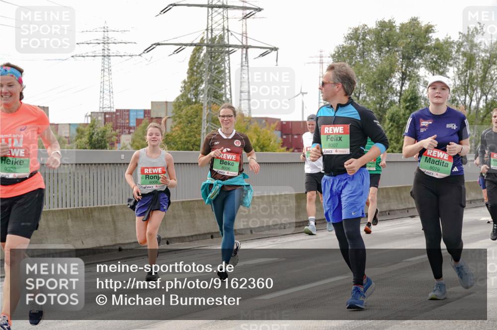 03.10.2025 - Köhlbrandbrückenlauf Michael Burmester http://msf.ph/oto/9162360 03.10.2025 16:05:09 Position 3 9308, 8008, 8006, 8007, 8079 meine-sportfotos.de