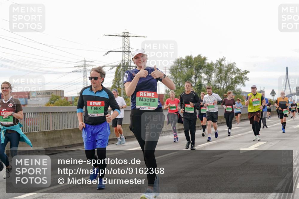 03.10.2025 - Köhlbrandbrückenlauf Michael Burmester http://msf.ph/oto/9162368 03.10.2025 16:05:11 Position 3 8006, 8007, 8079 meine-sportfotos.de