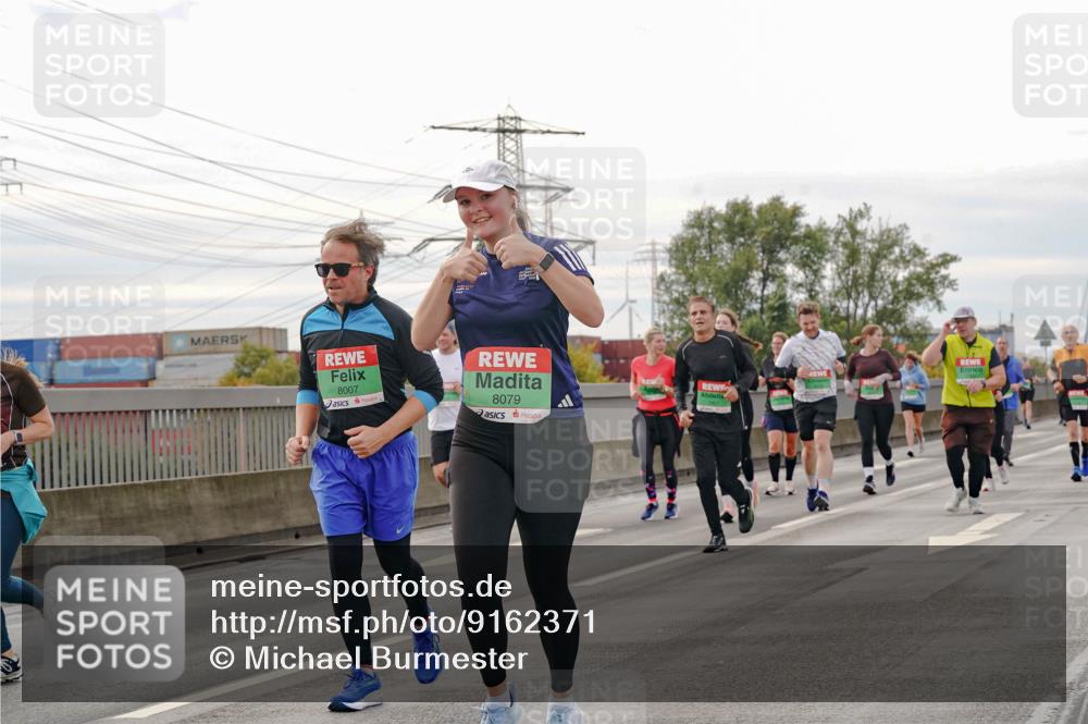 03.10.2025 - Köhlbrandbrückenlauf Michael Burmester http://msf.ph/oto/9162371 03.10.2025 16:05:12 Position 3 8007, 8079 meine-sportfotos.de