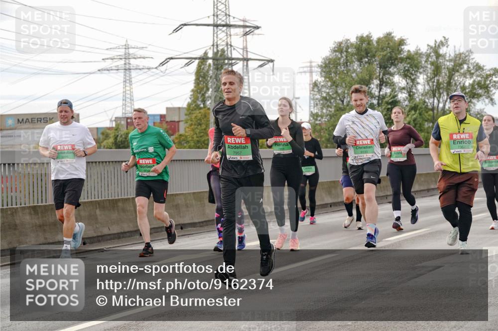 03.10.2025 - Köhlbrandbrückenlauf Michael Burmester http://msf.ph/oto/9162374 03.10.2025 16:05:13 Position 3 9225, 7957, 9133, 7362 meine-sportfotos.de