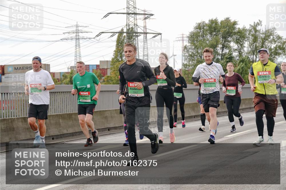 03.10.2025 - Köhlbrandbrückenlauf Michael Burmester http://msf.ph/oto/9162375 03.10.2025 16:05:13 Position 3 9225, 9610, 7957, 7362 meine-sportfotos.de