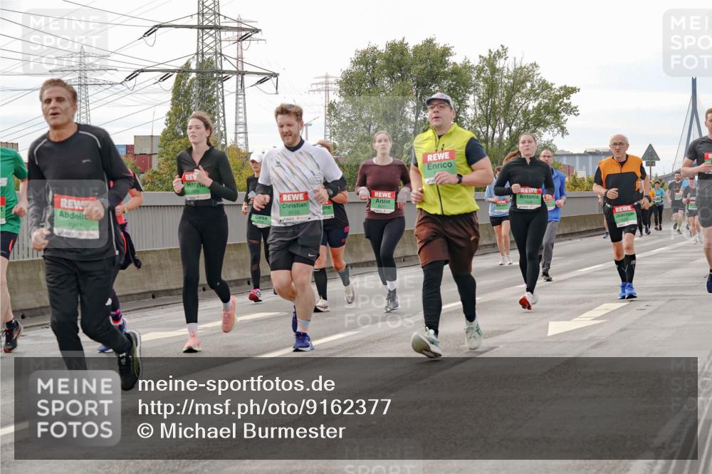 03.10.2025 - Köhlbrandbrückenlauf Michael Burmester http://msf.ph/oto/9162377 03.10.2025 16:05:14 Position 3 7957, 9133 meine-sportfotos.de