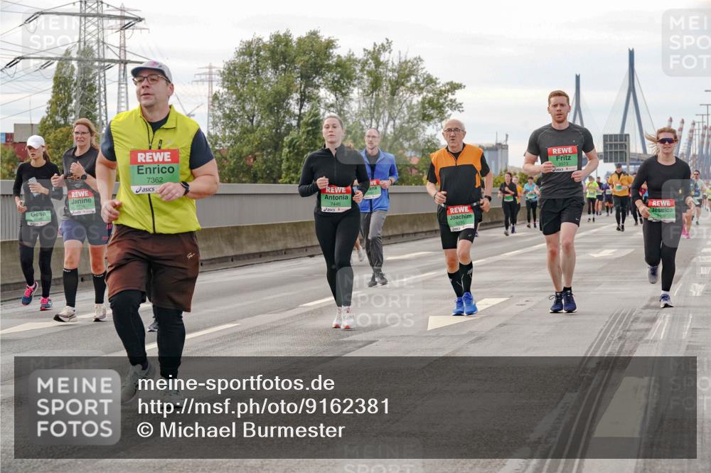 03.10.2025 - Köhlbrandbrückenlauf Michael Burmester http://msf.ph/oto/9162381 03.10.2025 16:05:15 Position 3 7362, 7446, 9239, 9573 meine-sportfotos.de