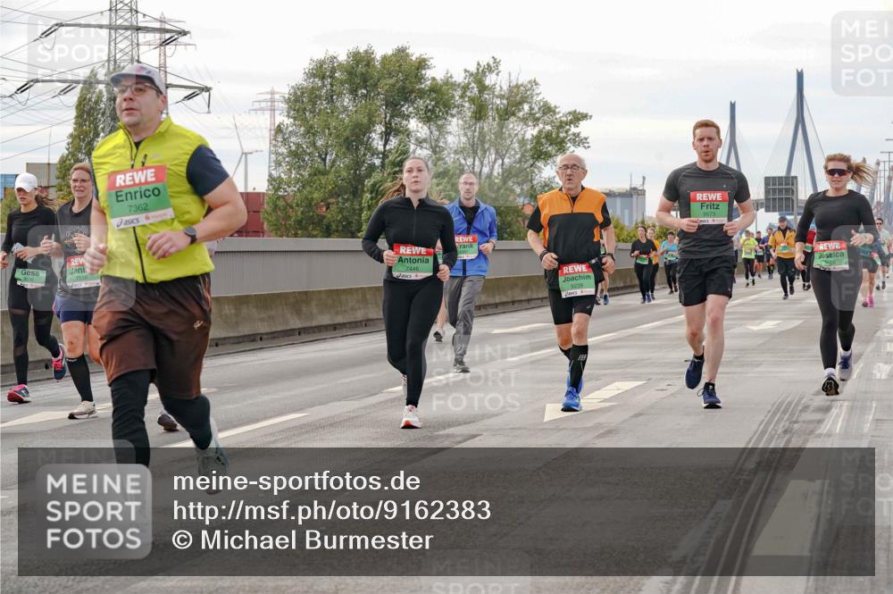 03.10.2025 - Köhlbrandbrückenlauf Michael Burmester http://msf.ph/oto/9162383 03.10.2025 16:05:15 Position 3 7362, 7446, 9239, 9573 meine-sportfotos.de