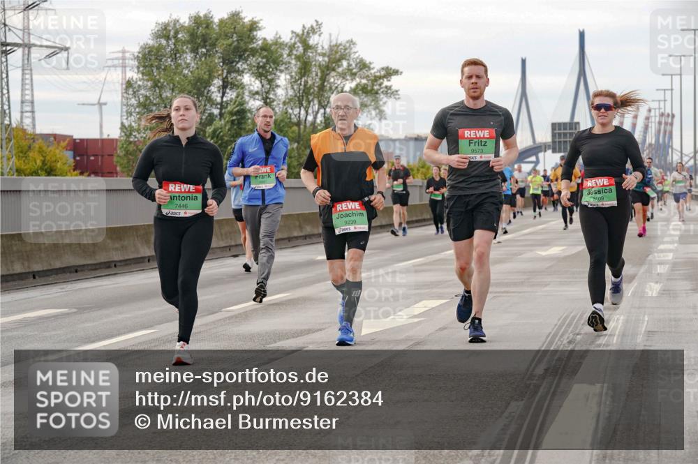 03.10.2025 - Köhlbrandbrückenlauf Michael Burmester http://msf.ph/oto/9162384 03.10.2025 16:05:16 Position 3 7446, 9239, 9573, 8109 meine-sportfotos.de