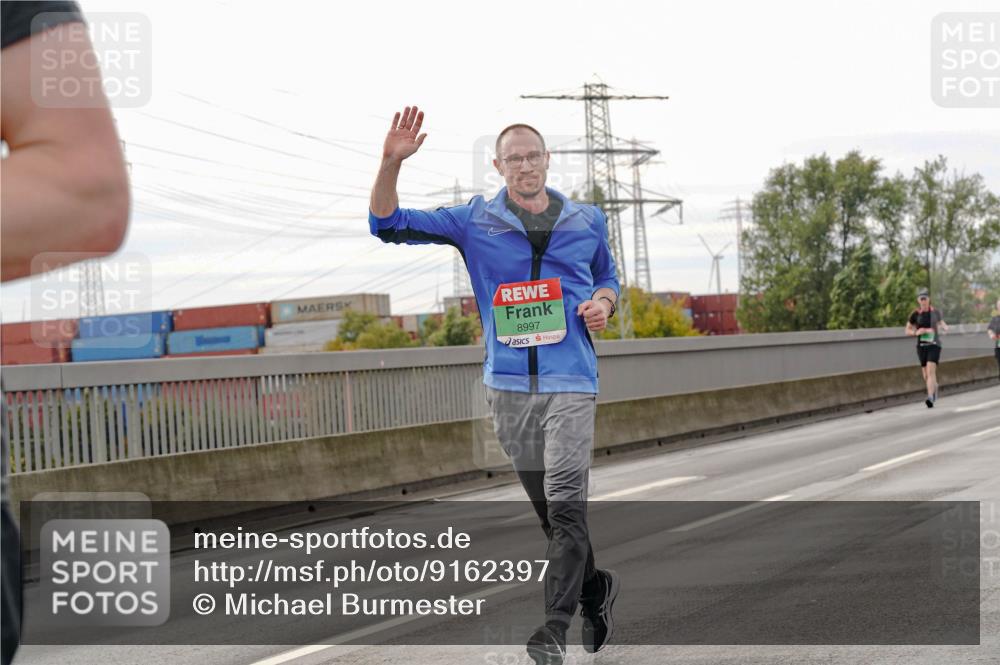 03.10.2025 - Köhlbrandbrückenlauf Michael Burmester http://msf.ph/oto/9162397 03.10.2025 16:05:21 Position 3 8997 meine-sportfotos.de