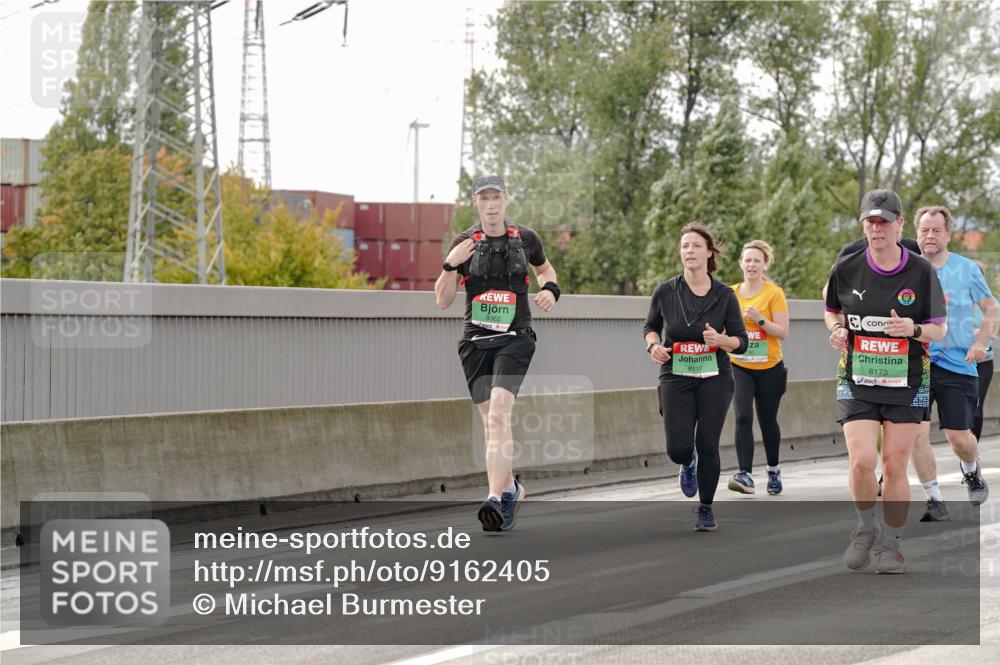 03.10.2025 - Köhlbrandbrückenlauf Michael Burmester http://msf.ph/oto/9162405 03.10.2025 16:05:25 Position 3 8062, 8117, 8173 meine-sportfotos.de