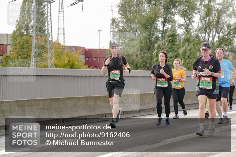 03.10.2025 - Köhlbrandbrückenlauf Michael Burmester http://msf.ph/oto/9162406 03.10.2025 16:05:25 Position 3 8062, 8117, 8173 meine-sportfotos.de