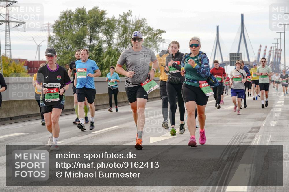 03.10.2025 - Köhlbrandbrückenlauf Michael Burmester http://msf.ph/oto/9162413 03.10.2025 16:05:28 Position 3 8173, 9734, 9733 meine-sportfotos.de