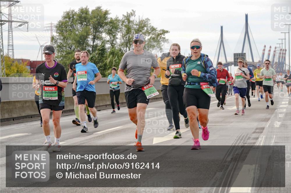 03.10.2025 - Köhlbrandbrückenlauf Michael Burmester http://msf.ph/oto/9162414 03.10.2025 16:05:28 Position 3 8173, 9734 meine-sportfotos.de