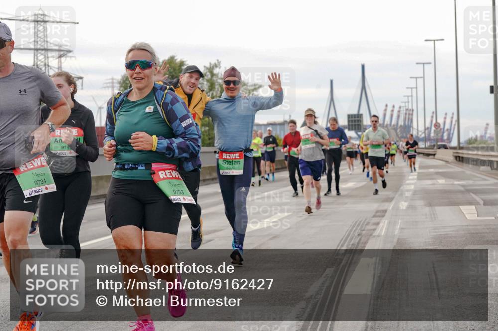 03.10.2025 - Köhlbrandbrückenlauf Michael Burmester http://msf.ph/oto/9162427 03.10.2025 16:05:31 Position 3 9734, 914, 9733, 8306 meine-sportfotos.de