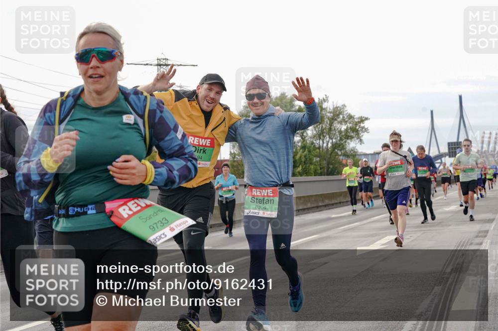 03.10.2025 - Köhlbrandbrückenlauf Michael Burmester http://msf.ph/oto/9162431 03.10.2025 16:05:32 Position 3 94, 9733, 8306 meine-sportfotos.de