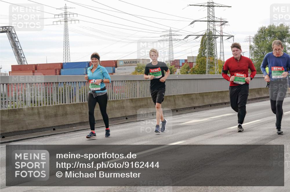 03.10.2025 - Köhlbrandbrückenlauf Michael Burmester http://msf.ph/oto/9162444 03.10.2025 16:05:37 Position 3 8161, 8290, 8314 meine-sportfotos.de