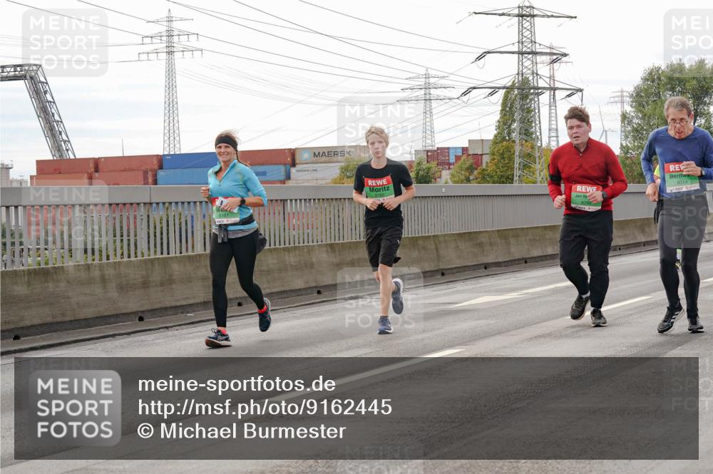 03.10.2025 - Köhlbrandbrückenlauf Michael Burmester http://msf.ph/oto/9162445 03.10.2025 16:05:37 Position 3 8161, 8290, 8314 meine-sportfotos.de