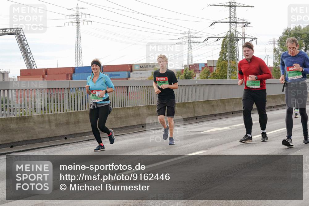 03.10.2025 - Köhlbrandbrückenlauf Michael Burmester http://msf.ph/oto/9162446 03.10.2025 16:05:37 Position 3 8161, 8290, 8314 meine-sportfotos.de