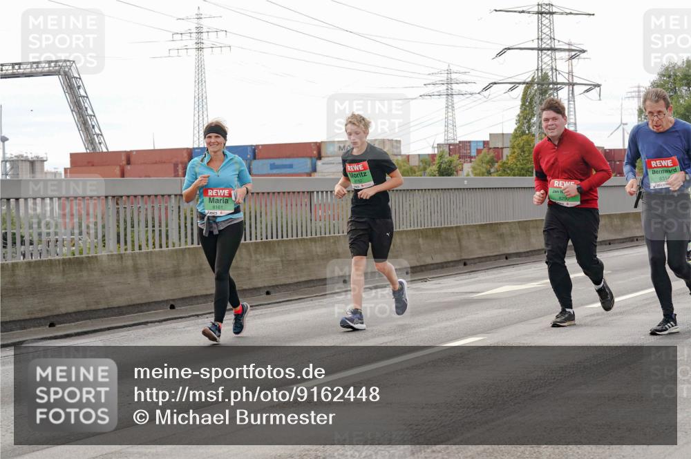 03.10.2025 - Köhlbrandbrückenlauf Michael Burmester http://msf.ph/oto/9162448 03.10.2025 16:05:37 Position 3 8161, 831, 8290 meine-sportfotos.de