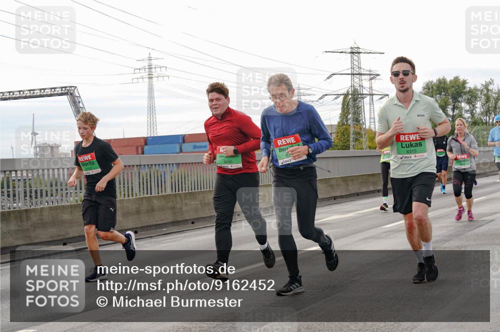 03.10.2025 - Köhlbrandbrückenlauf Michael Burmester http://msf.ph/oto/9162452 03.10.2025 16:05:39 Position 3 8162, 8290, 83, 8315 meine-sportfotos.de