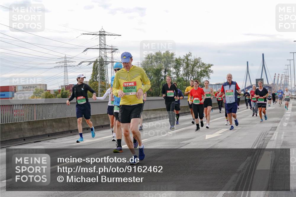 03.10.2025 - Köhlbrandbrückenlauf Michael Burmester http://msf.ph/oto/9162462 03.10.2025 16:05:42 Position 3 9388 meine-sportfotos.de