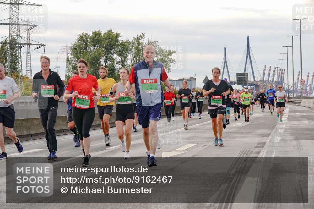 03.10.2025 - Köhlbrandbrückenlauf Michael Burmester http://msf.ph/oto/9162467 03.10.2025 16:05:44 Position 3 8480, 8321, 9749, 8325 meine-sportfotos.de