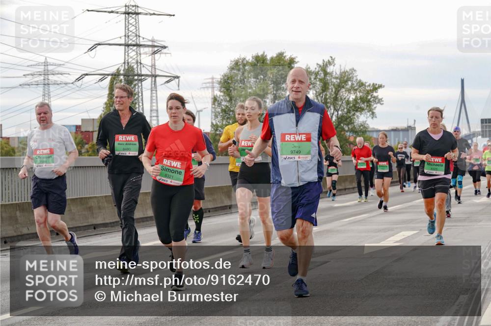 03.10.2025 - Köhlbrandbrückenlauf Michael Burmester http://msf.ph/oto/9162470 03.10.2025 16:05:45 Position 3 7586, 8480, 8321, 9749, 8325 meine-sportfotos.de