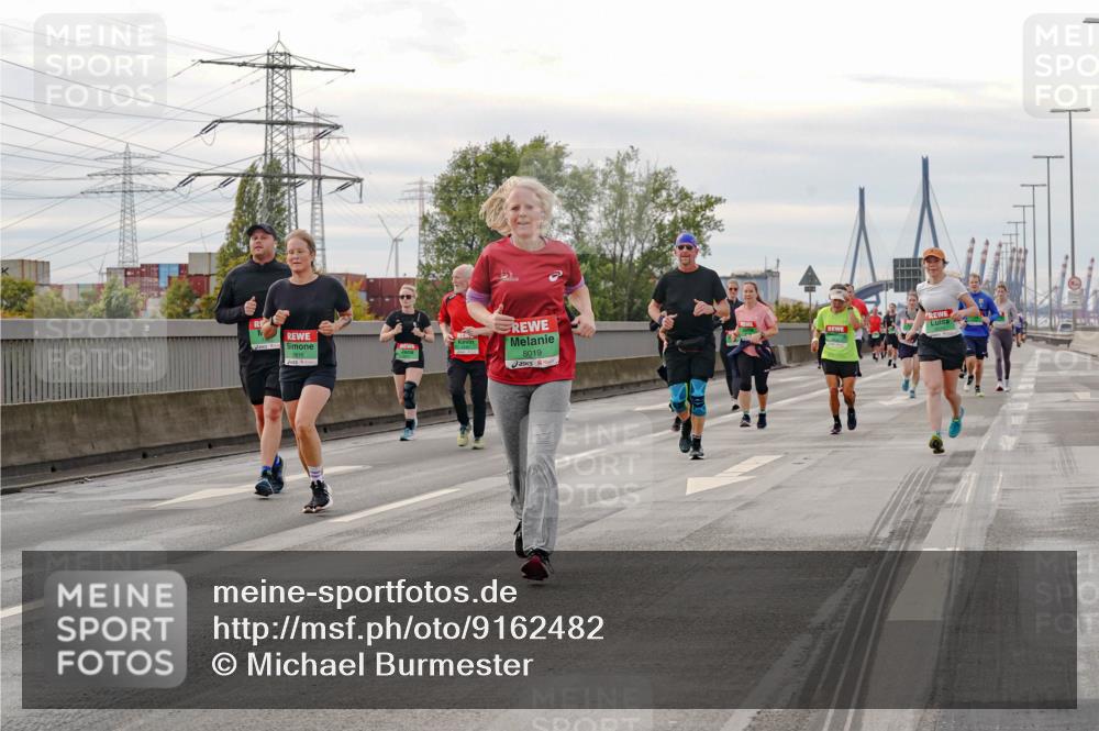 03.10.2025 - Köhlbrandbrückenlauf Michael Burmester http://msf.ph/oto/9162482 03.10.2025 16:05:51 Position 3 7816, 8019 meine-sportfotos.de