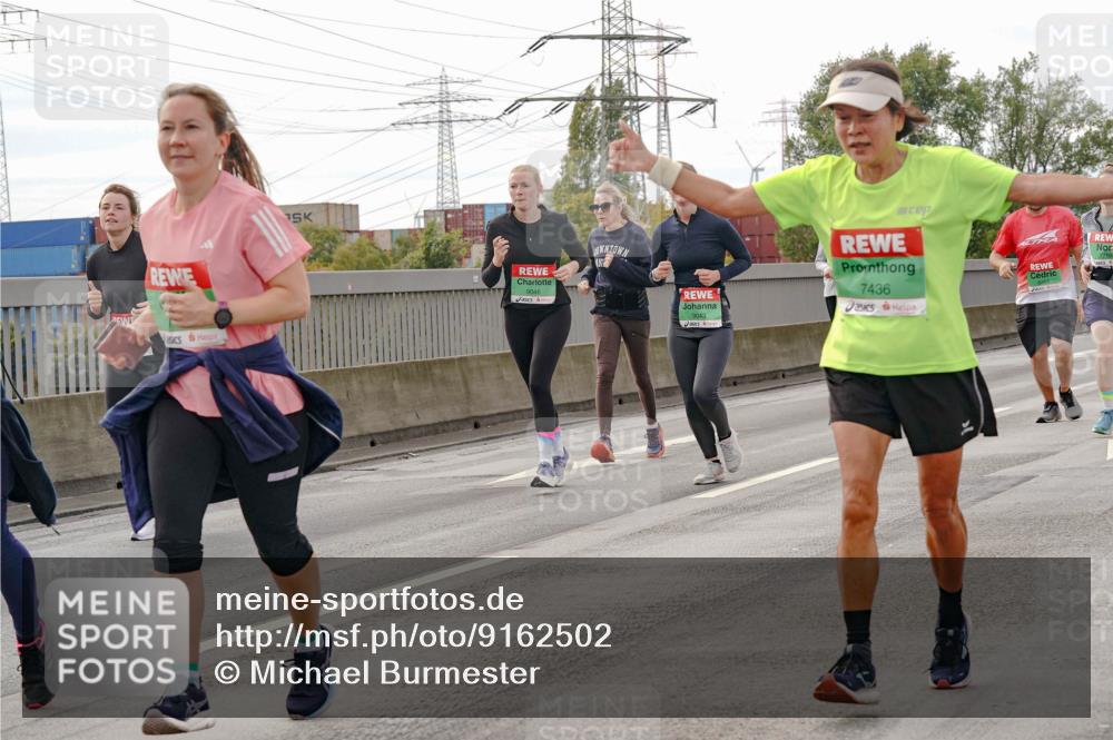 03.10.2025 - Köhlbrandbrückenlauf Michael Burmester http://msf.ph/oto/9162502 03.10.2025 16:05:58 Position 3 9046, 7436 meine-sportfotos.de