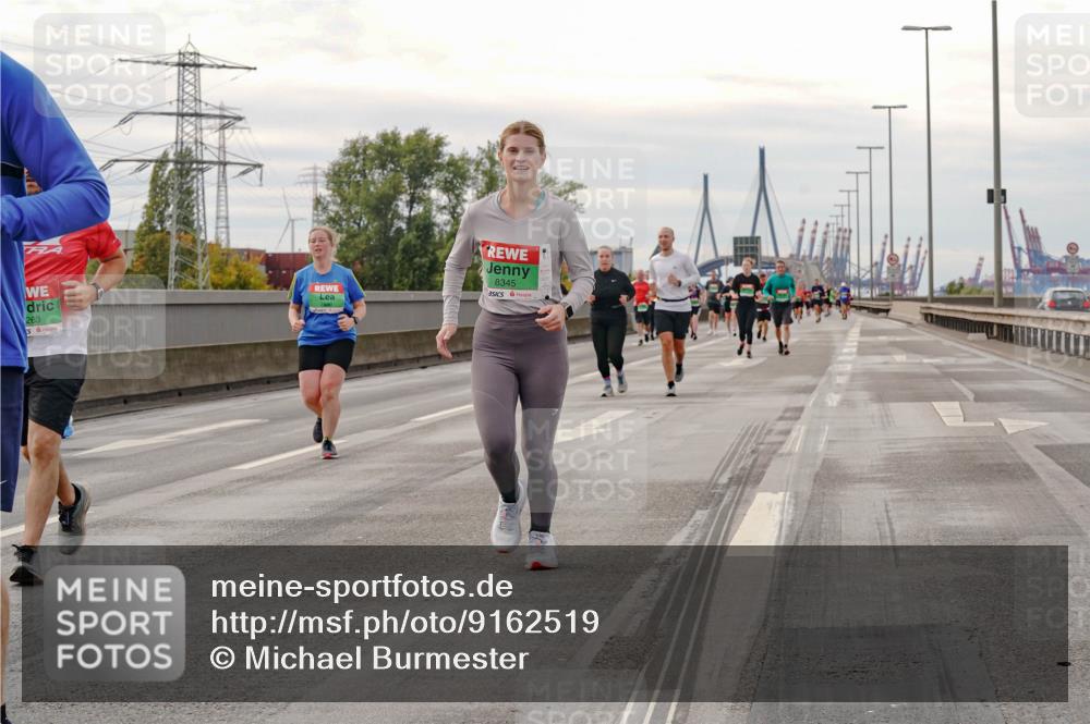 03.10.2025 - Köhlbrandbrückenlauf Michael Burmester http://msf.ph/oto/9162519 03.10.2025 16:06:02 Position 3 263, 8345 meine-sportfotos.de