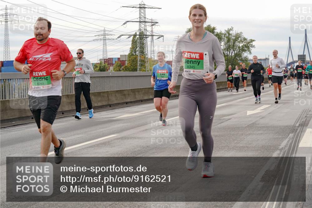 03.10.2025 - Köhlbrandbrückenlauf Michael Burmester http://msf.ph/oto/9162521 03.10.2025 16:06:03 Position 3 8263, 8345 meine-sportfotos.de