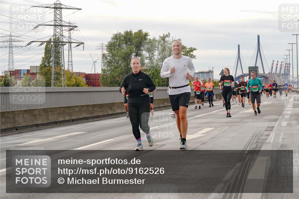 03.10.2025 - Köhlbrandbrückenlauf Michael Burmester http://msf.ph/oto/9162526 03.10.2025 16:06:06 Position 3  meine-sportfotos.de