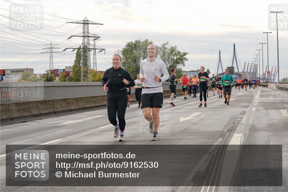 03.10.2025 - Köhlbrandbrückenlauf Michael Burmester http://msf.ph/oto/9162530 03.10.2025 16:06:07 Position 3  meine-sportfotos.de