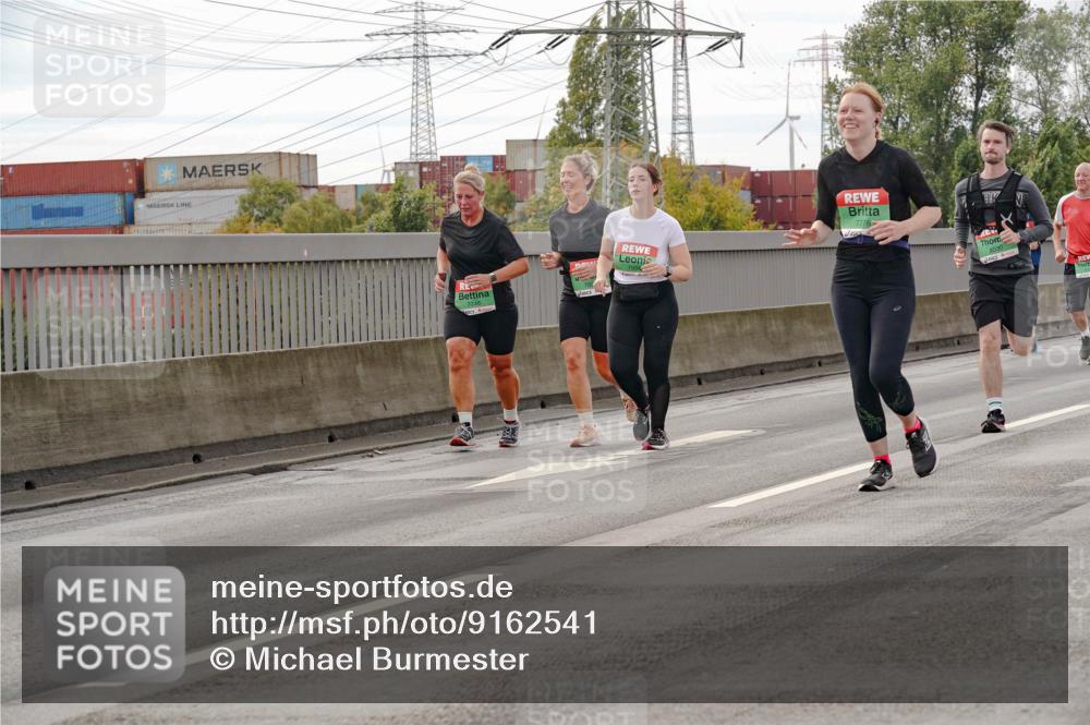 03.10.2025 - Köhlbrandbrückenlauf Michael Burmester http://msf.ph/oto/9162541 03.10.2025 16:06:11 Position 3 7776 meine-sportfotos.de