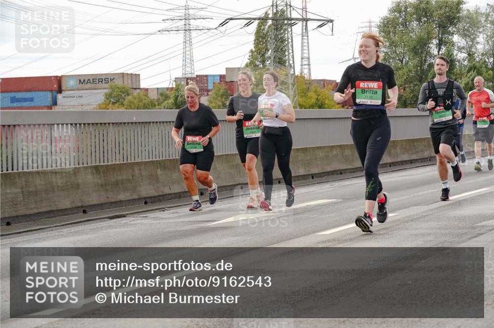 03.10.2025 - Köhlbrandbrückenlauf Michael Burmester http://msf.ph/oto/9162543 03.10.2025 16:06:11 Position 3 7746, 7776, 8030 meine-sportfotos.de