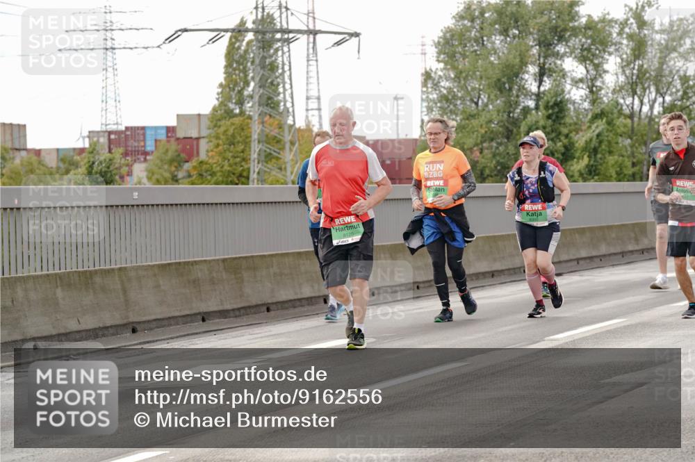 03.10.2025 - Köhlbrandbrückenlauf Michael Burmester http://msf.ph/oto/9162556 03.10.2025 16:06:16 Position 3 8120, 647 meine-sportfotos.de