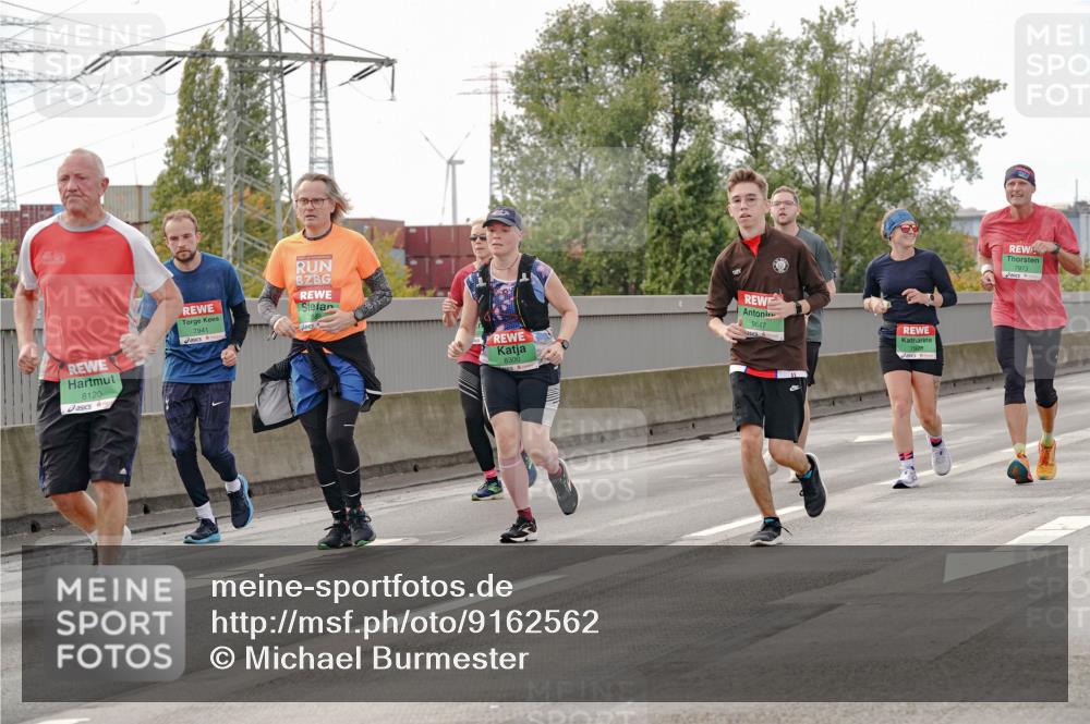 03.10.2025 - Köhlbrandbrückenlauf Michael Burmester http://msf.ph/oto/9162562 03.10.2025 16:06:18 Position 3 8120, 7941, 8300, 9647, 7973 meine-sportfotos.de