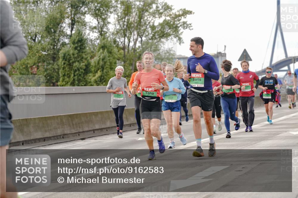 03.10.2025 - Köhlbrandbrückenlauf Michael Burmester http://msf.ph/oto/9162583 03.10.2025 16:06:29 Position 3 7441, 21 meine-sportfotos.de