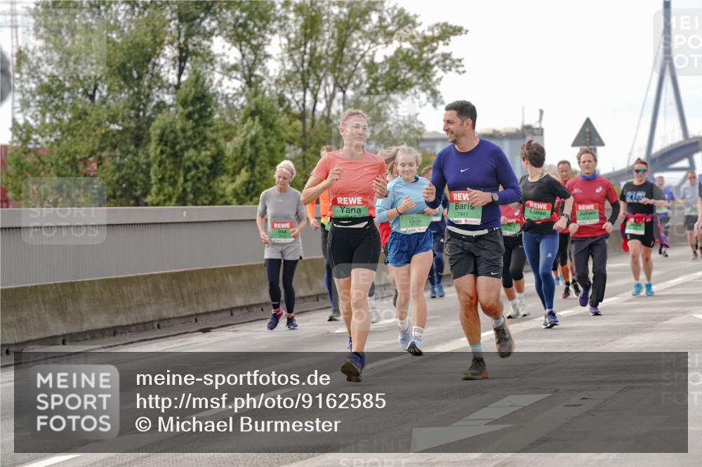 03.10.2025 - Köhlbrandbrückenlauf Michael Burmester http://msf.ph/oto/9162585 03.10.2025 16:06:29 Position 3 21, 7441 meine-sportfotos.de