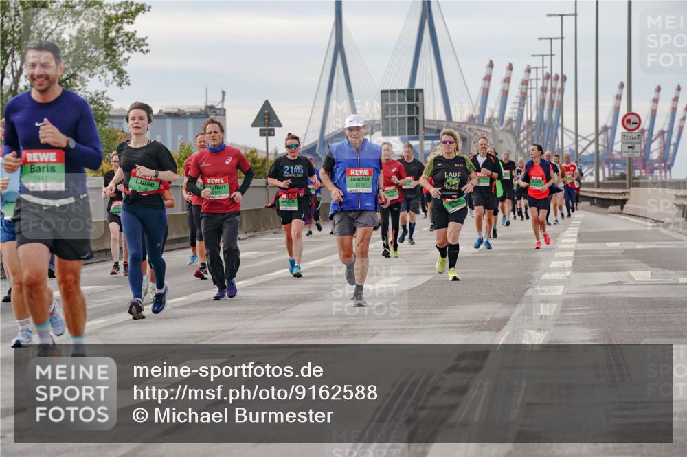 03.10.2025 - Köhlbrandbrückenlauf Michael Burmester http://msf.ph/oto/9162588 03.10.2025 16:06:31 Position 3 7441, 4943, 9171, 8576, 097, 21, 12, 5 meine-sportfotos.de