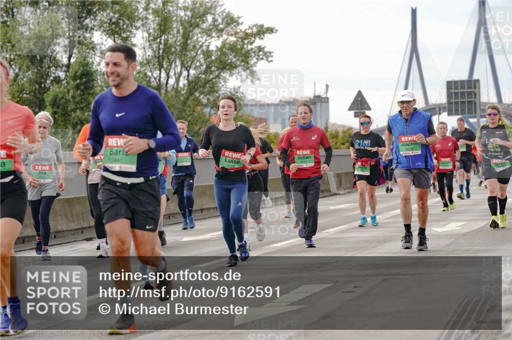 03.10.2025 - Köhlbrandbrückenlauf Michael Burmester http://msf.ph/oto/9162591 03.10.2025 16:06:32 Position 3 7919, 7441, 9171, 9141, 21, 8576 meine-sportfotos.de