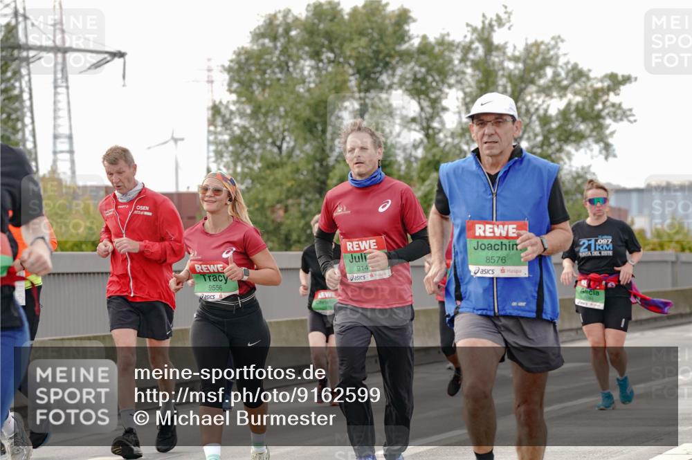 03.10.2025 - Köhlbrandbrückenlauf Michael Burmester http://msf.ph/oto/9162599 03.10.2025 16:06:37 Position 3 9556, 914, 8576, 097, 21 meine-sportfotos.de
