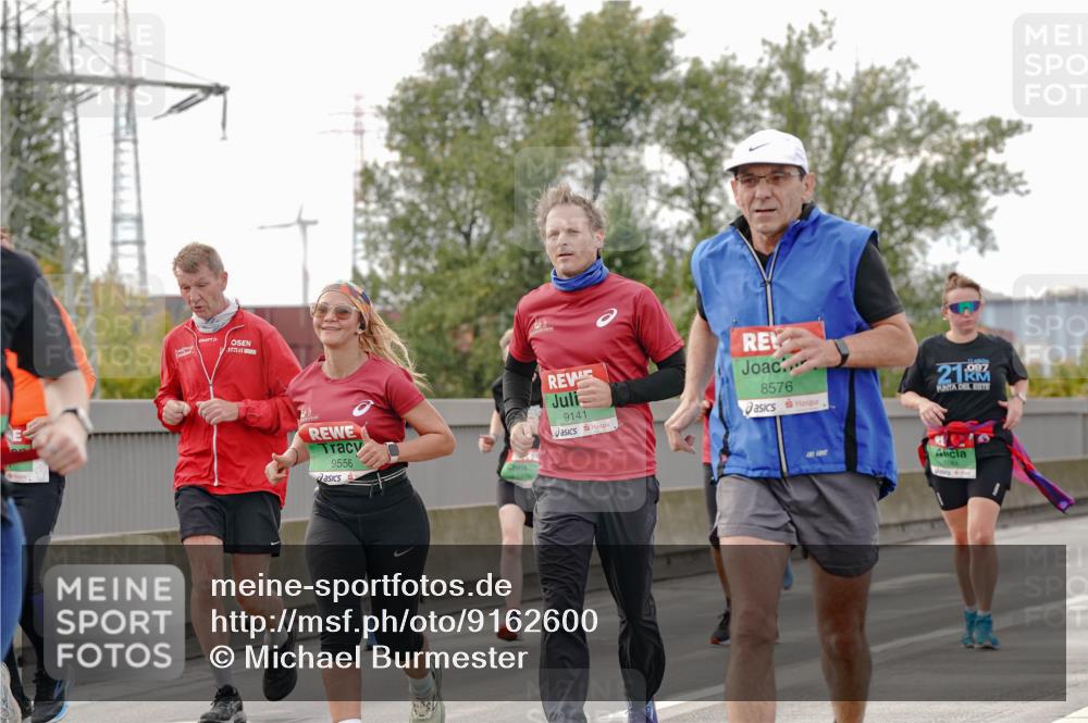 03.10.2025 - Köhlbrandbrückenlauf Michael Burmester http://msf.ph/oto/9162600 03.10.2025 16:06:37 Position 3 9556, 9141, 8576, 21, 097 meine-sportfotos.de