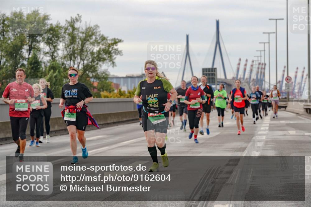 03.10.2025 - Köhlbrandbrückenlauf Michael Burmester http://msf.ph/oto/9162604 03.10.2025 16:06:39 Position 3 8574, 097 meine-sportfotos.de