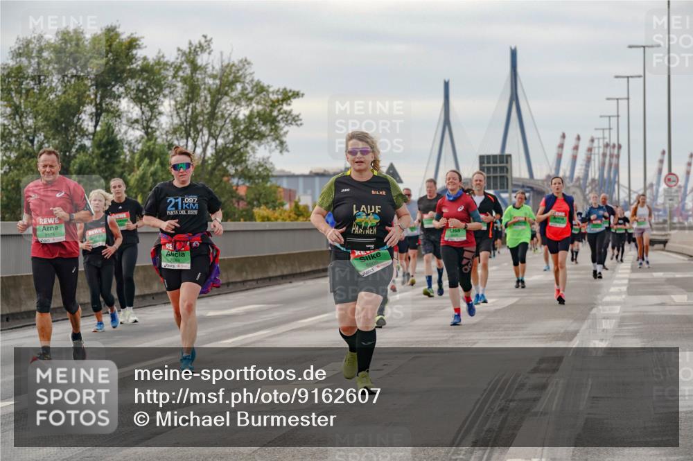 03.10.2025 - Köhlbrandbrückenlauf Michael Burmester http://msf.ph/oto/9162607 03.10.2025 16:06:39 Position 3 8574, 097, 21, 7664, 8806 meine-sportfotos.de