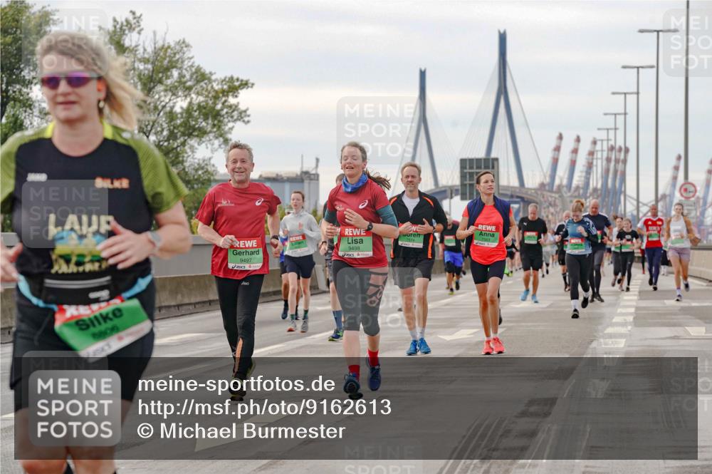 03.10.2025 - Köhlbrandbrückenlauf Michael Burmester http://msf.ph/oto/9162613 03.10.2025 16:06:42 Position 3 9497, 7574, 9498, 7563 meine-sportfotos.de